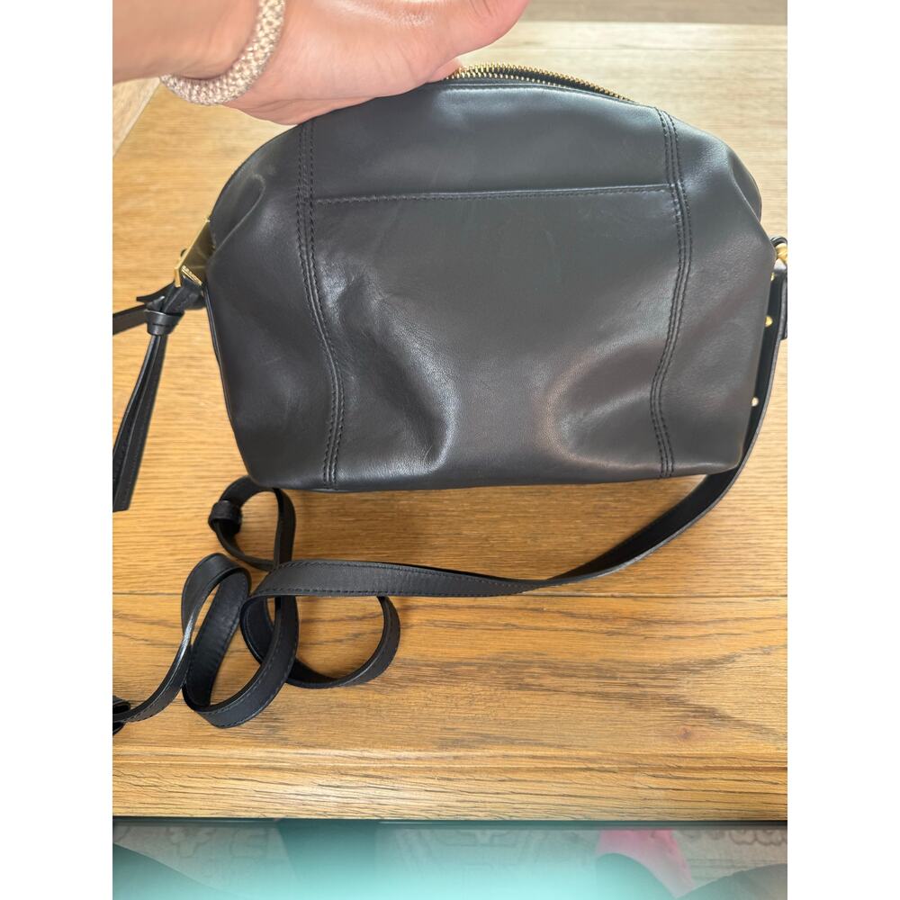 Brahmin Black Leather Crossbody with gold hardware and zipper closure - Picture 6 of 16